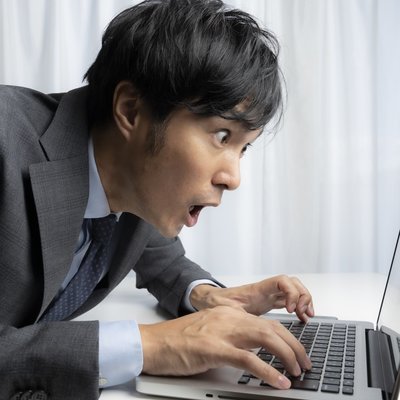 従業員の残業が社会保険料を決める？4月～6月の残業抑制で年間80万円削減するコツ